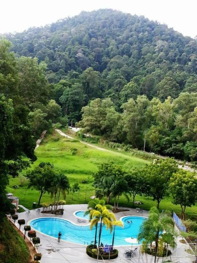 Lumut Valley Resort Condominium Экстерьер фото